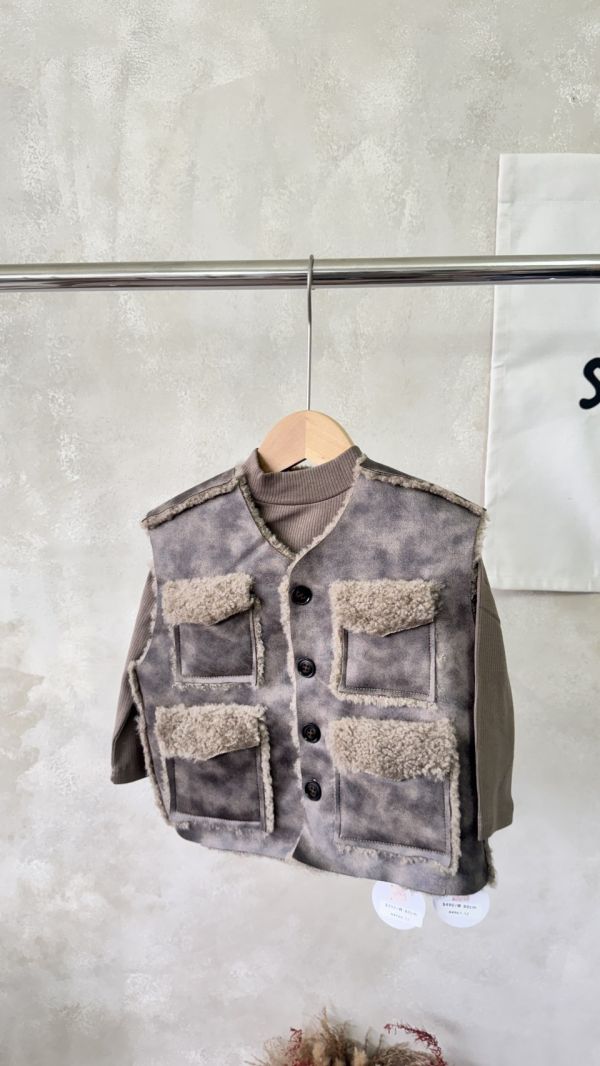 酷！刷色皮面內刷毛背心 