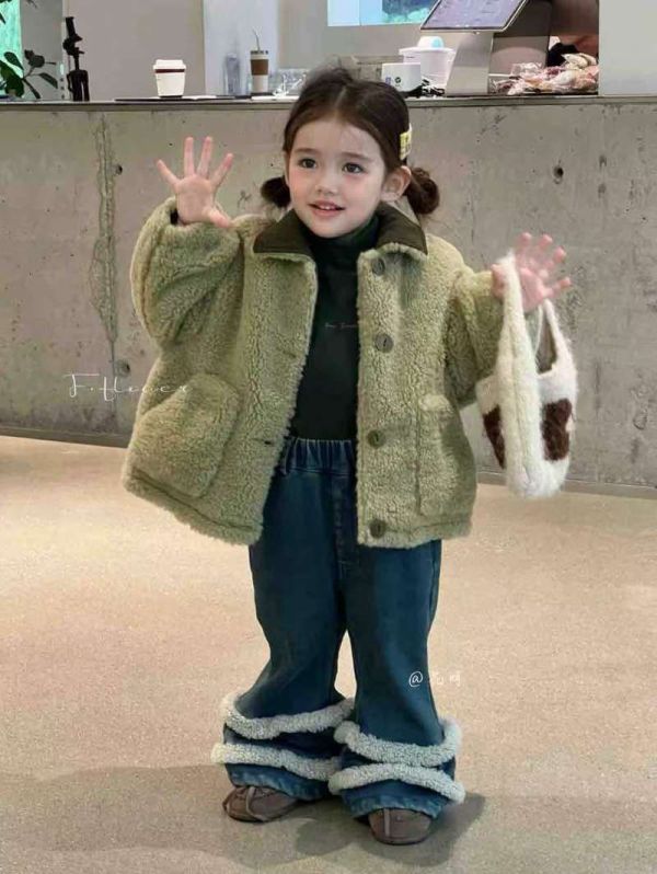 精品檔口！小蛋糕毛毛微喇叭加絨牛仔褲 