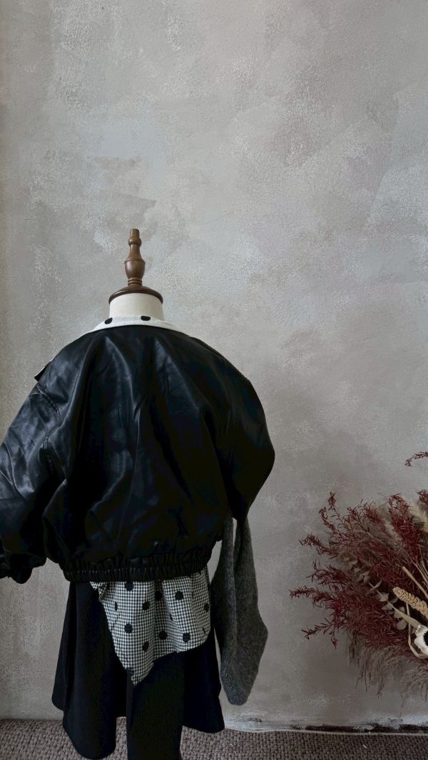 可雙面穿！可鹽可甜日系波點拉鍊經典皮外套 