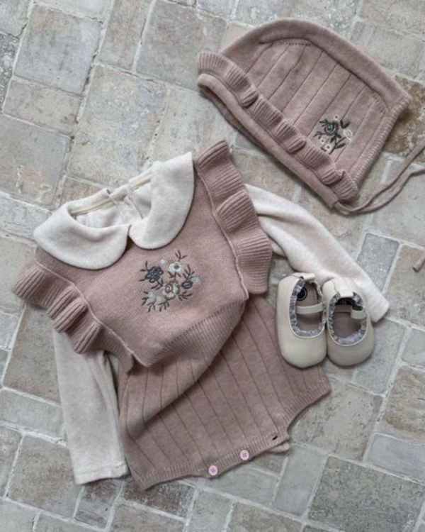 針織刺繡花邊背心包屁衣 