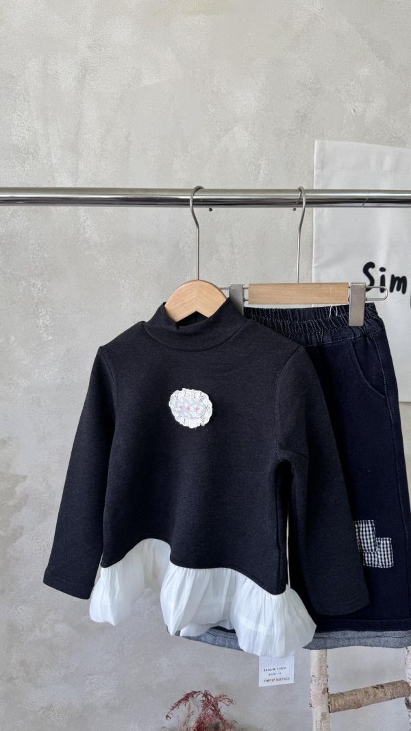 荷葉邊拼布薄絨上衣 