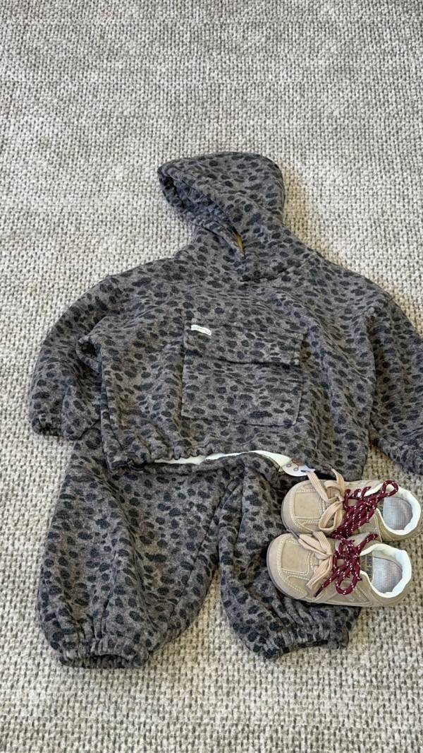 豹紋前口袋連帽加絨套裝 