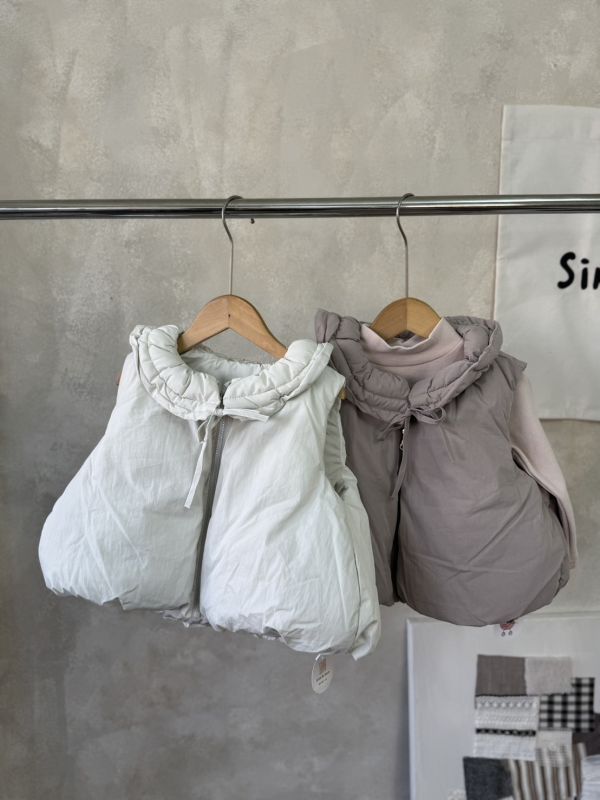 花邊綁帶全鋪棉保暖拉鍊背心 