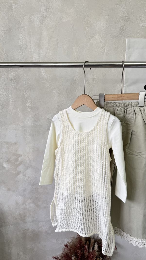 很美的豆綠蕾絲褲腳薄款寬長褲(版型偏大) 