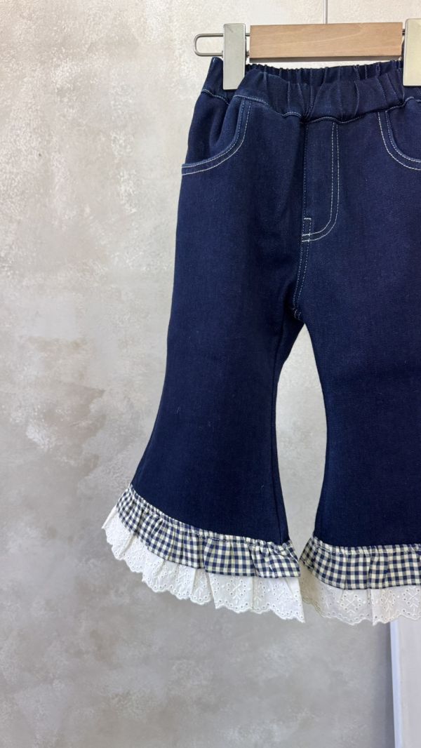 格紋拼接褲腳加絨喇叭牛仔長褲 