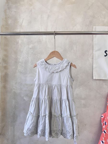 精緻蕾絲花邊洋裝 