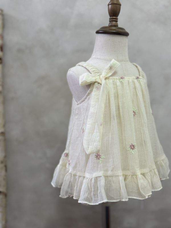 渡假氛圍小花刺繡包屁衣 