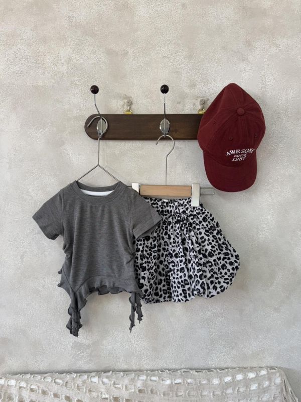 有點辣超立體豹紋花苞短褲 