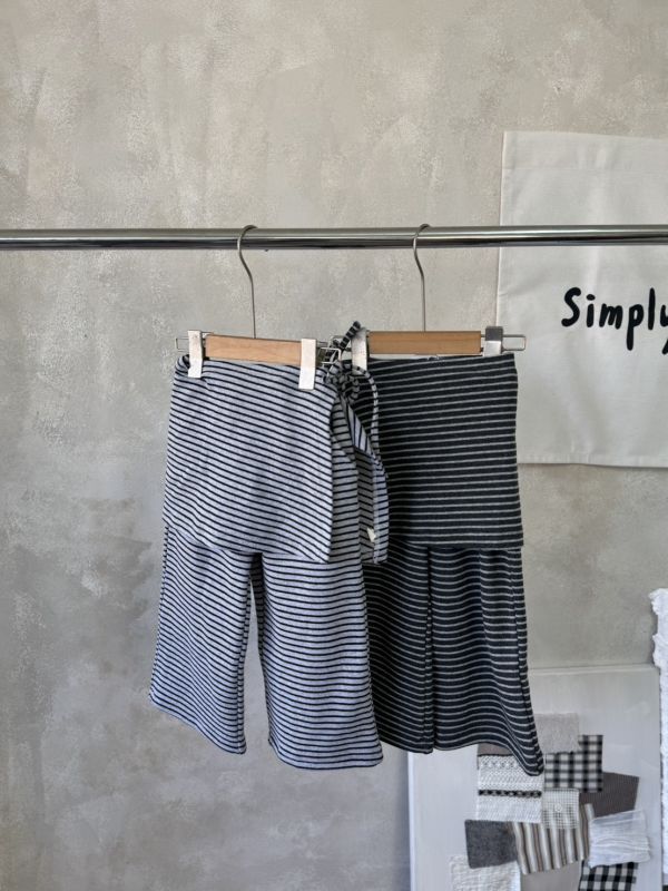 兩穿法！綁帶屁簾條紋休閒薄絨長褲 
