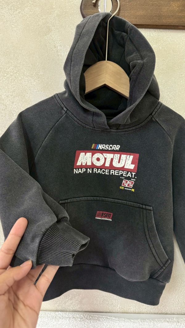 Top1. 重磅美式街頭水洗連帽T 