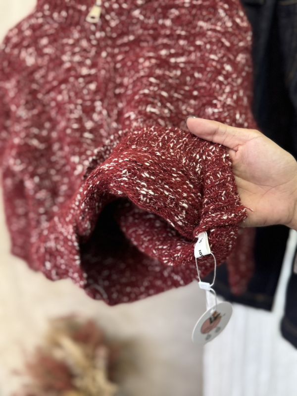 雪花白紅針織半拉鍊上衣 