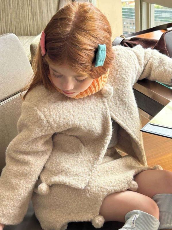 財閥千金毛呢外套球球短裙套裝 