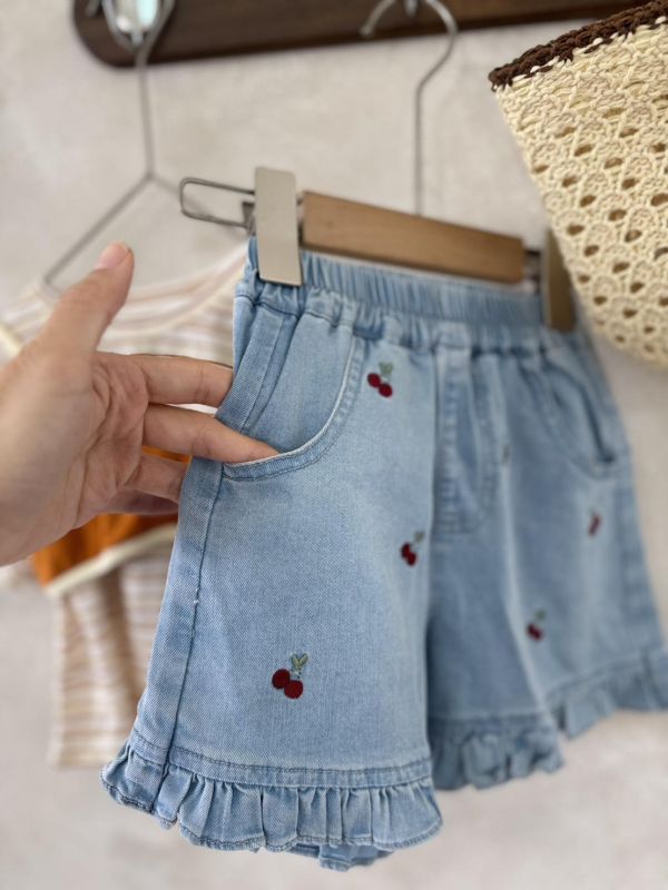 櫻桃刺繡花邊萊賽爾牛仔短褲 