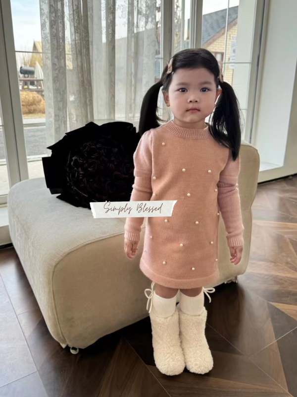 必帶款特色袖套珍珠公主袖針織連身裙 