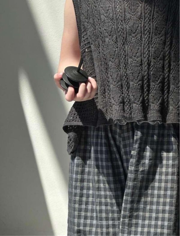 高級感簍空傘狀針織背心 