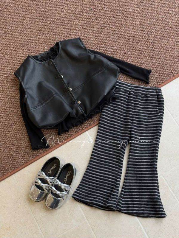 長腿姊姊！條紋喇叭長褲 