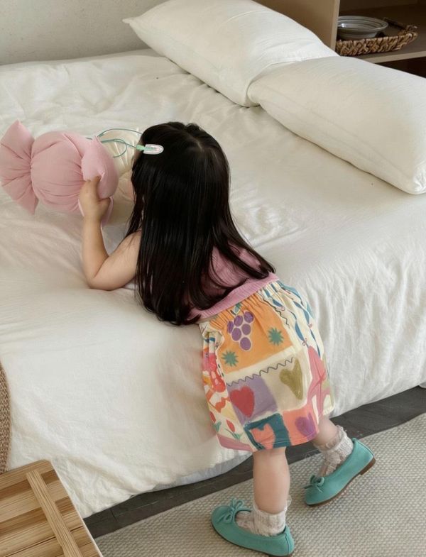 戀愛粉紅繽紛標下擺圓弧背心 