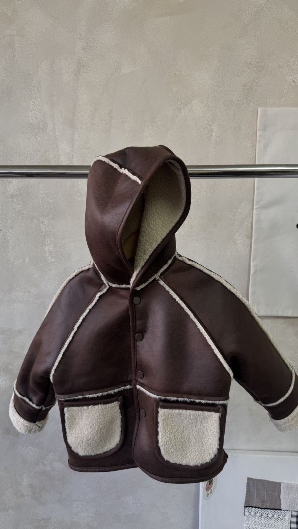 時髦麂皮連帽壓釦刷毛外套 