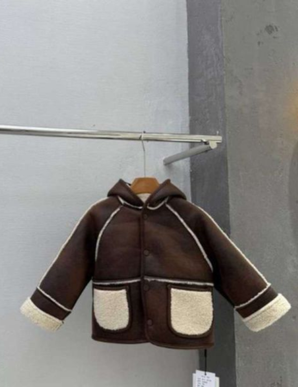 時髦麂皮連帽壓釦刷毛外套 