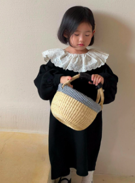 蕾絲大翻領棉麻長洋裝 