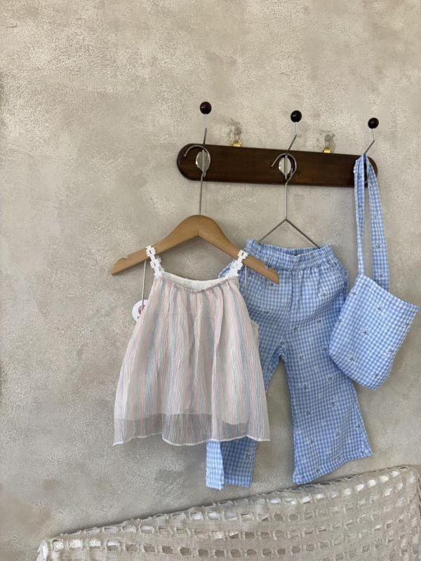 花朵漸層彩虹細肩帶上衣 