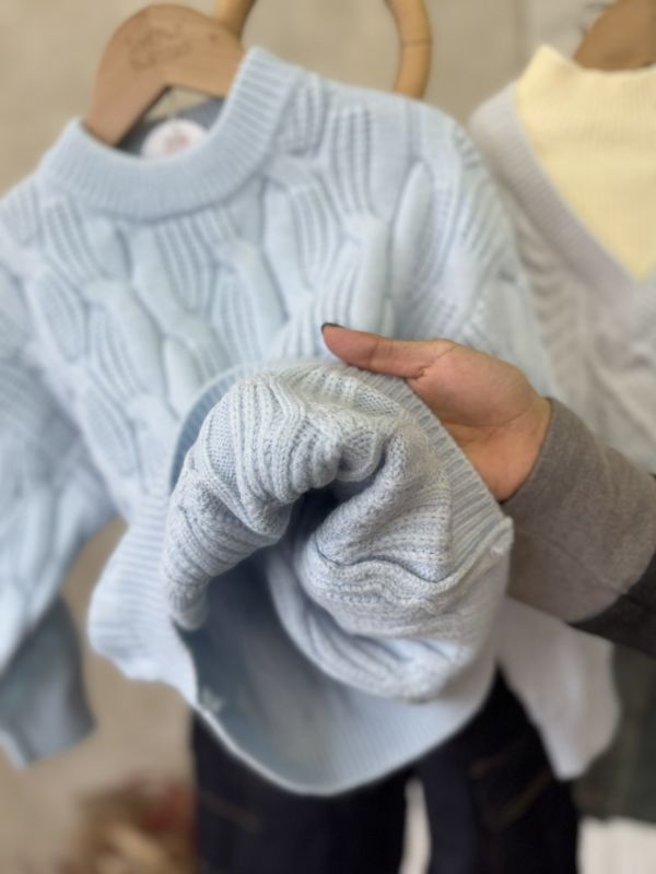 經典麻花湖藍針織上衣 