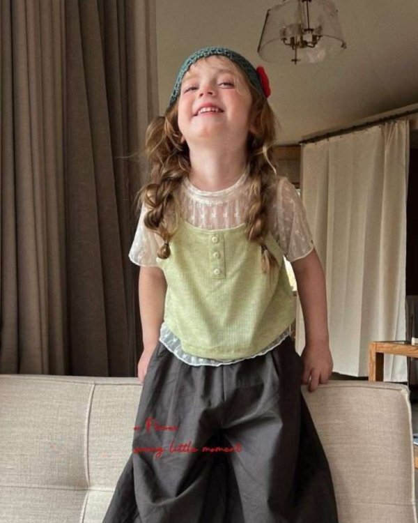 兩件套！清新綠吊帶蕾絲花花紗上衣套裝 