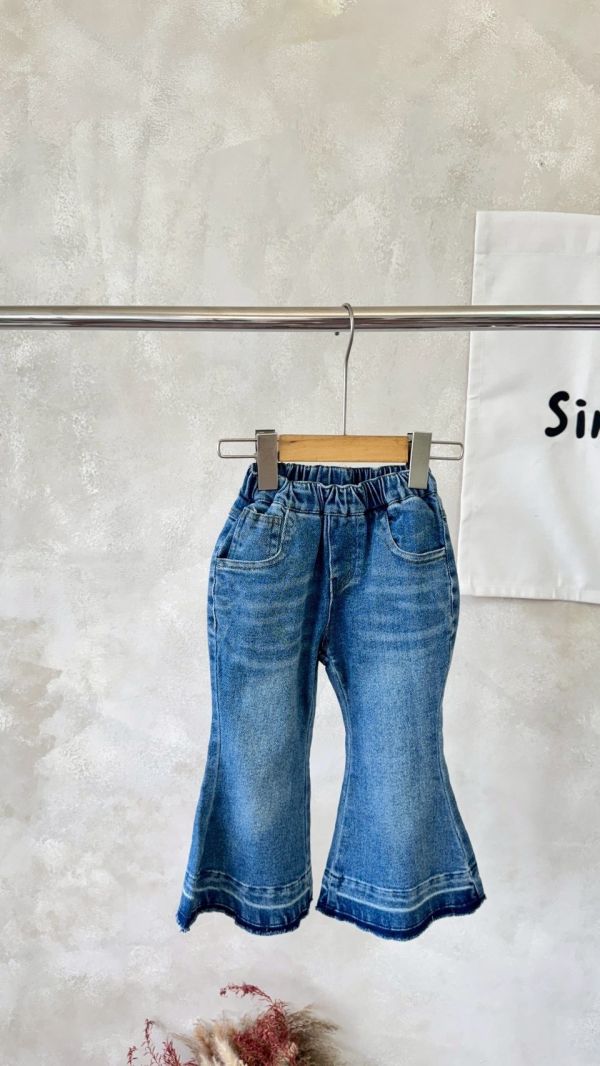 不收邊喇叭牛仔長褲 