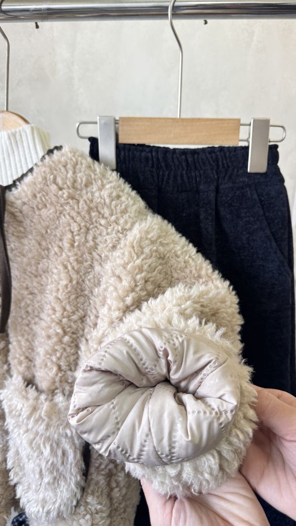 毛毛絨撞色線條外套 