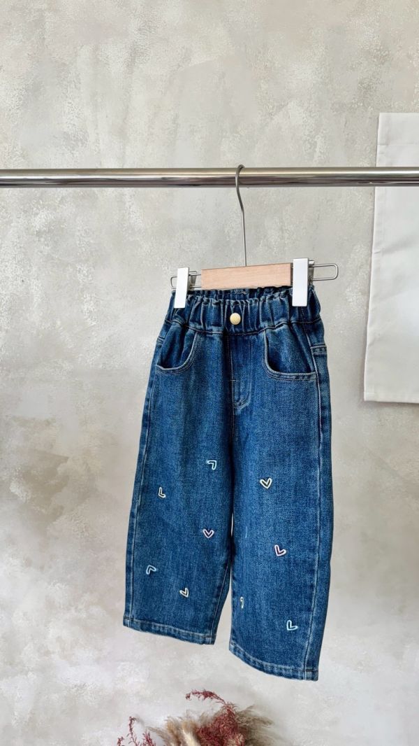 彩色愛心刺繡軟軟牛仔褲 