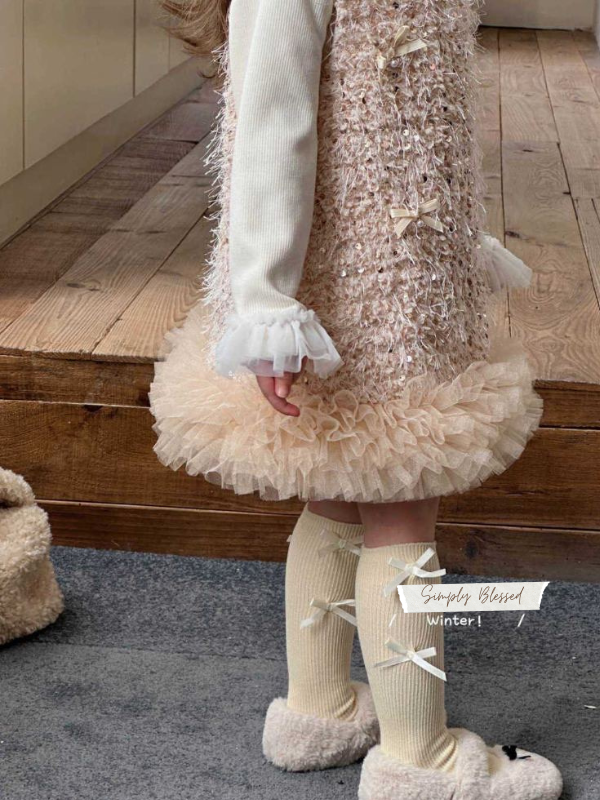 香檳亮片美美抽鬚花邊紗連身裙加絨內搭拼紗上衣兩件套 