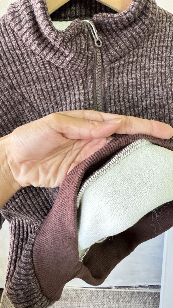 坑條咖紅調半拉鍊刷毛上衣 