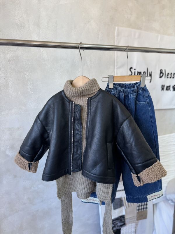 凹造型皮拉鍊內刷毛圓領外套(含同款皮圍巾) 