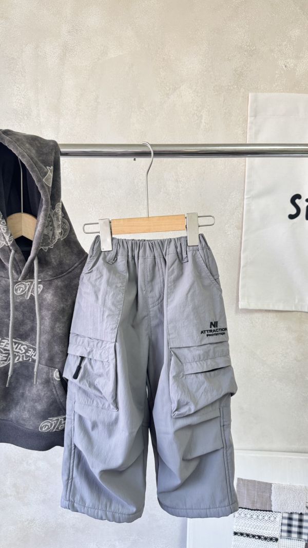 滑面布料工裝抽繩加絨長褲 