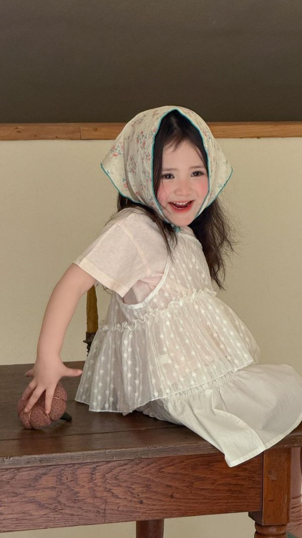 甜美紗紗小吊帶上衣兩件套 