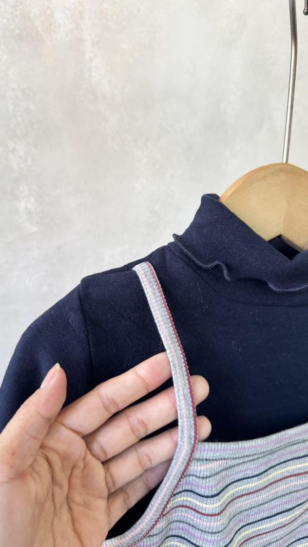 假兩件彩色條紋蕾絲荷葉邊上衣 