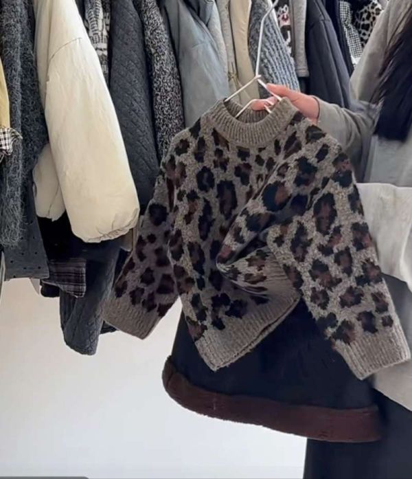 最時髦的仔 ！豹紋針織加厚上衣 