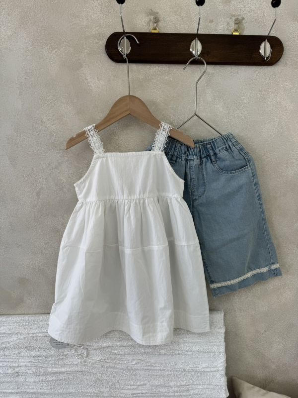 根本是大人衣服！蕾絲吊帶連身裙長版上衣 