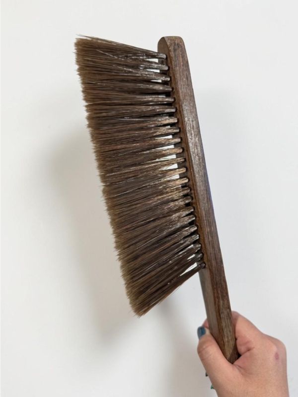 天然清潔｜雞翅木清潔除塵刷 兩款隨機出貨 