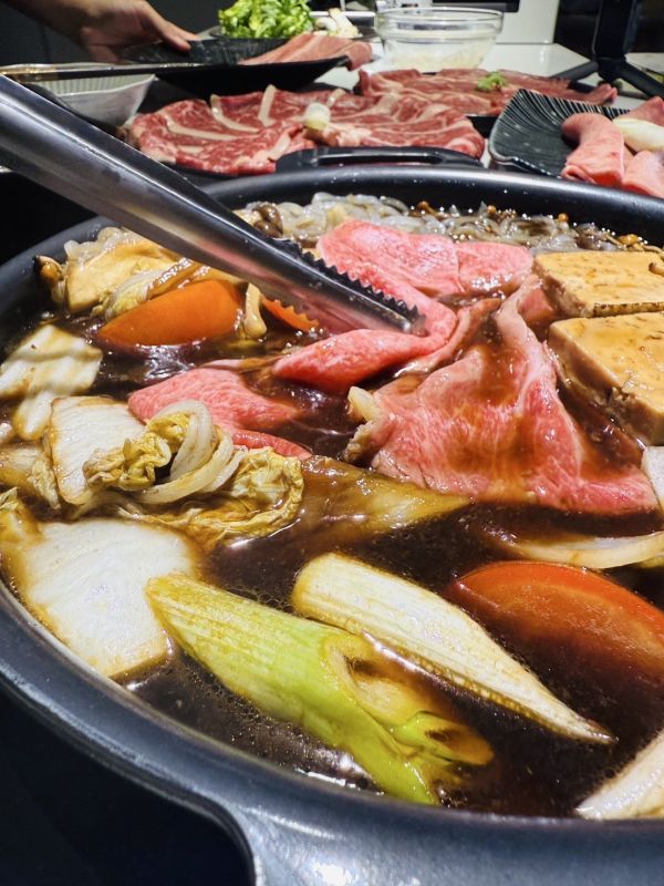 Summit 日本職人雙耳鐵鍋 