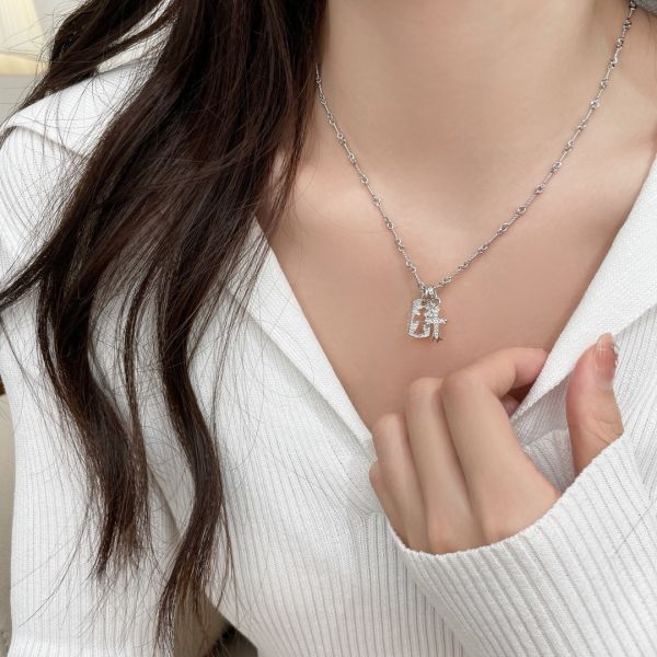 克羅雙花吊墜項鍊 