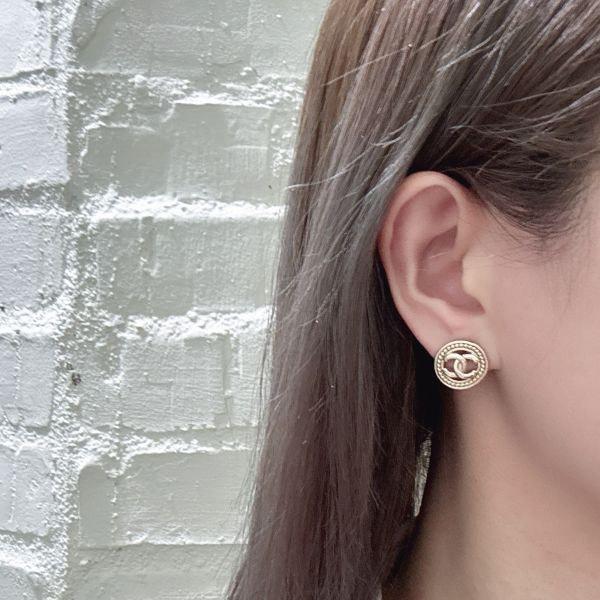 Chanel 金色圈邊耳環 