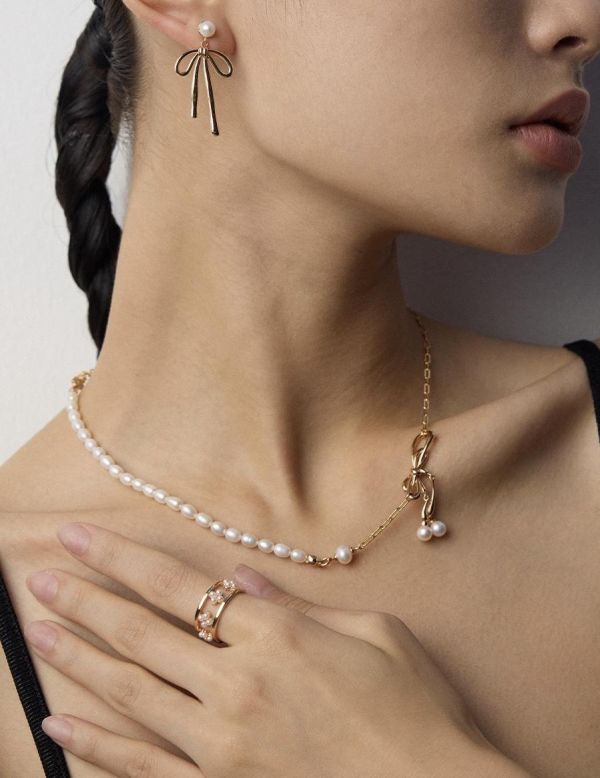 Velora｜蝴蝶結點綴珍珠項鍊 