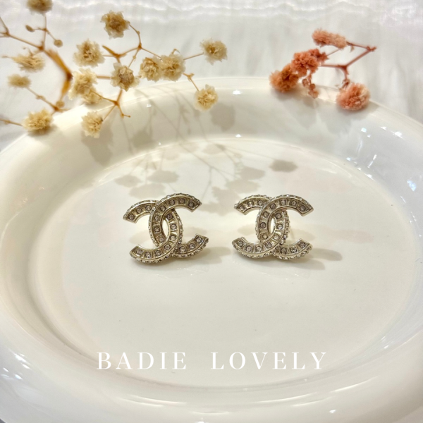 Chanel金鑽晨曦耳環 #chanel #buttons #upcycle