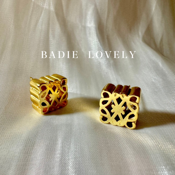 Loewe金色耳環 Badielovely