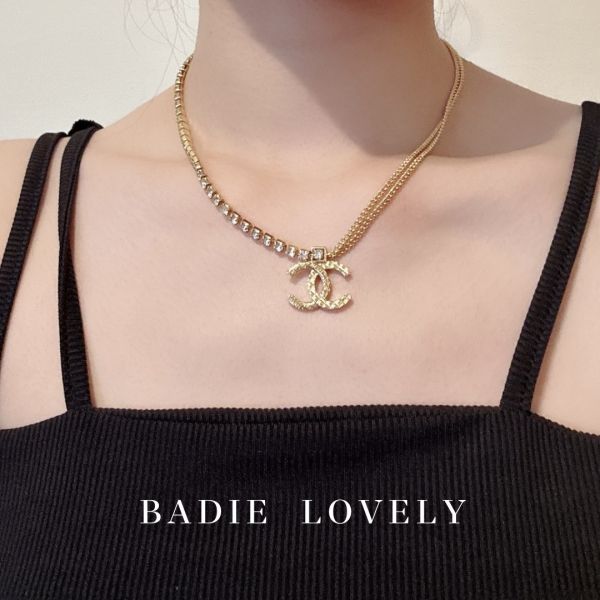 Chanel 金色鋯石水鑽設計感項鍊 