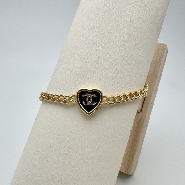 Chanel黑金愛心手鍊 