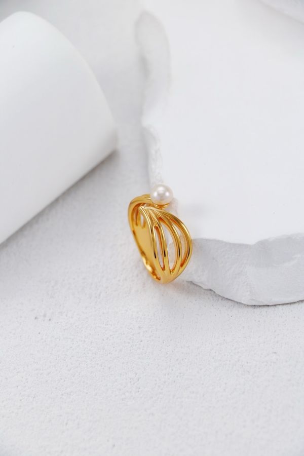 Nuna 金色珍珠展翅戒指 