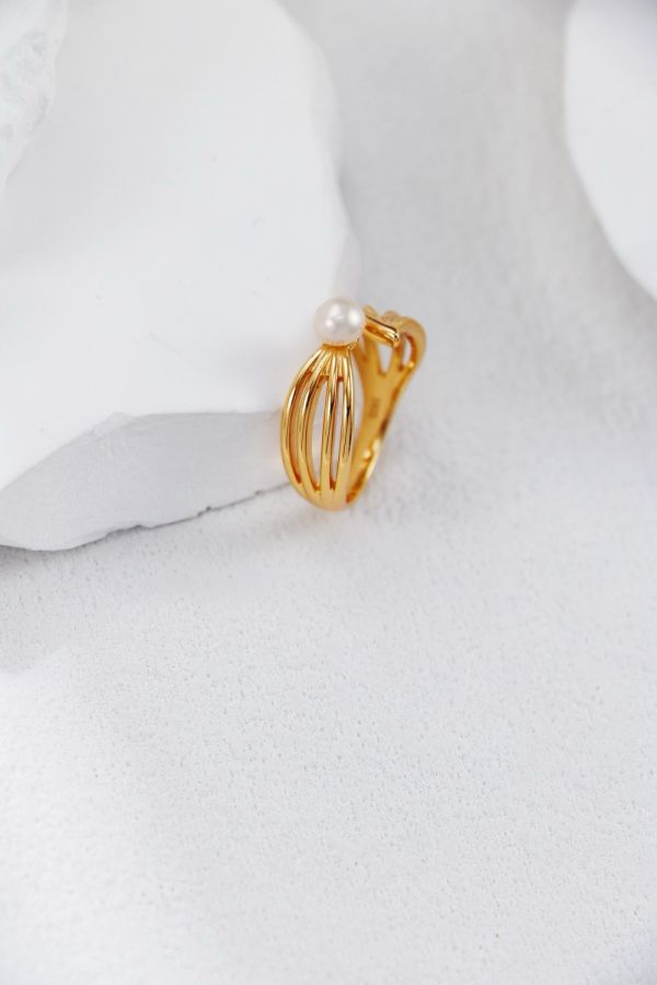 Nuna 金色珍珠展翅戒指 