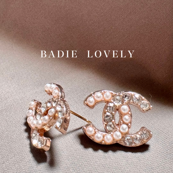 Chanel Vintage 水鑽珍珠鈕釦耳環 